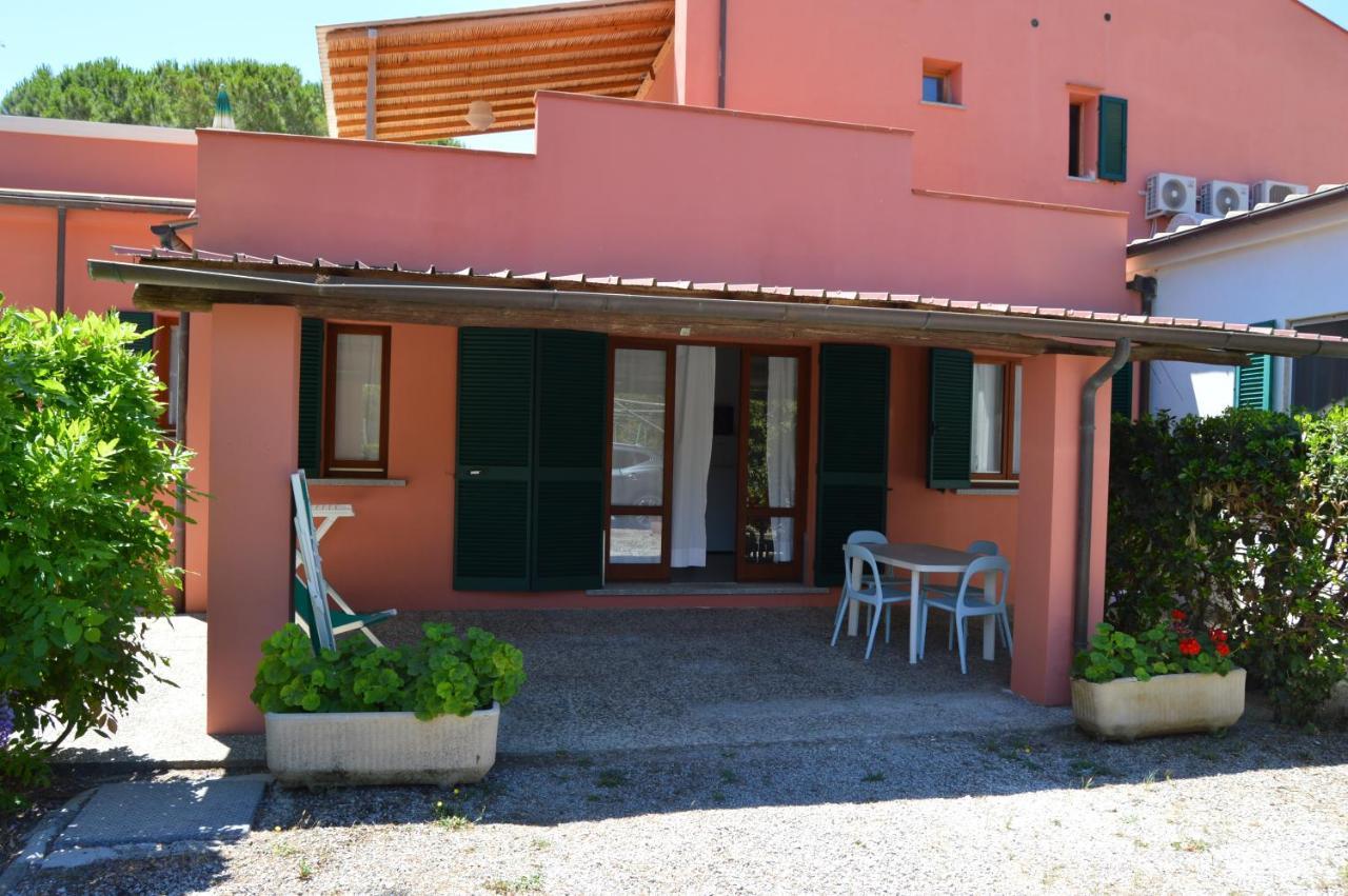 Pozzo Al Moro Village Marina di Campo Bagian luar foto